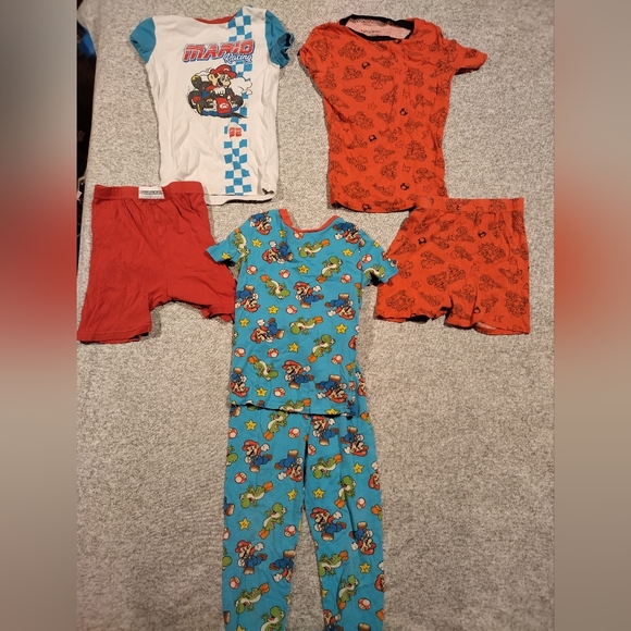 Three sets of Mario Pajamas - Picture 1 of 6